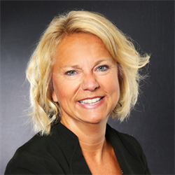 Tressler_Lisa_cropped Photo of Lisa Tressler