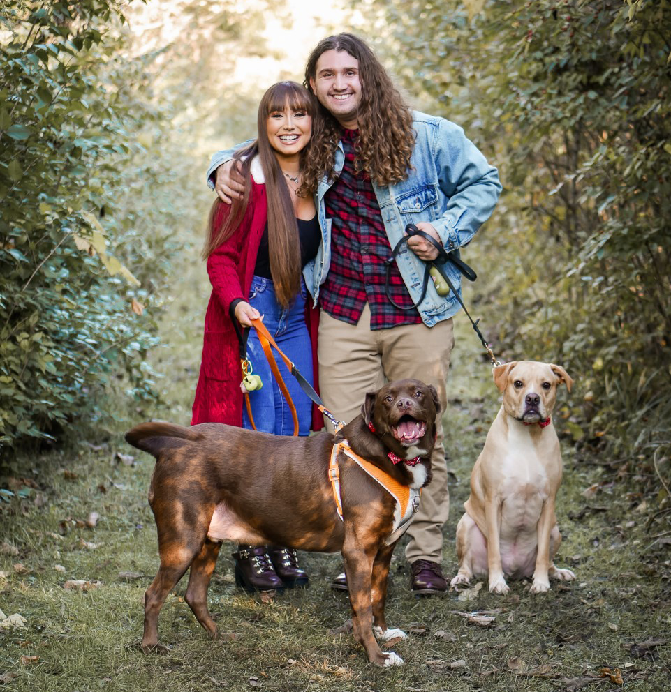 Malayna_Boyfriend_Dogs Malayna and her boyfriend, Zach