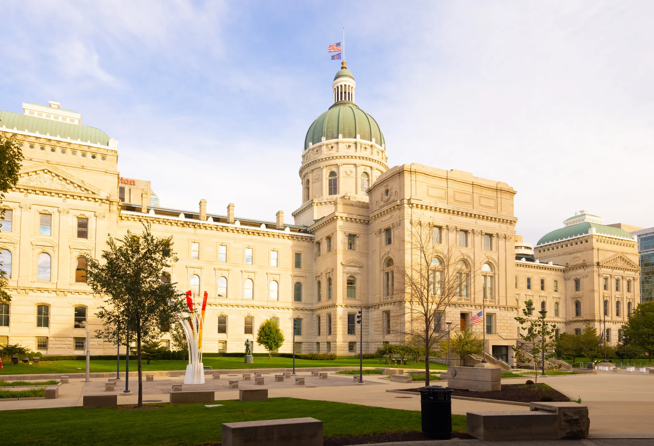 Photo of the Indiana Statehouse